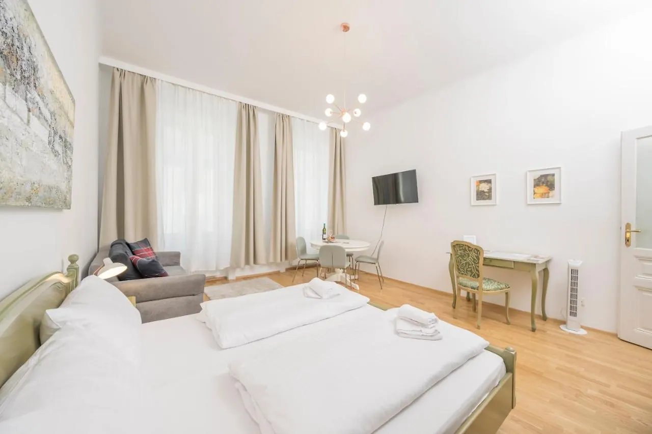 Best Of Hernals Vienna Apartment